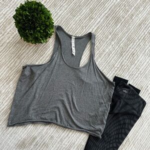🐘 ALO yoga dark heather gray athletic top size XS